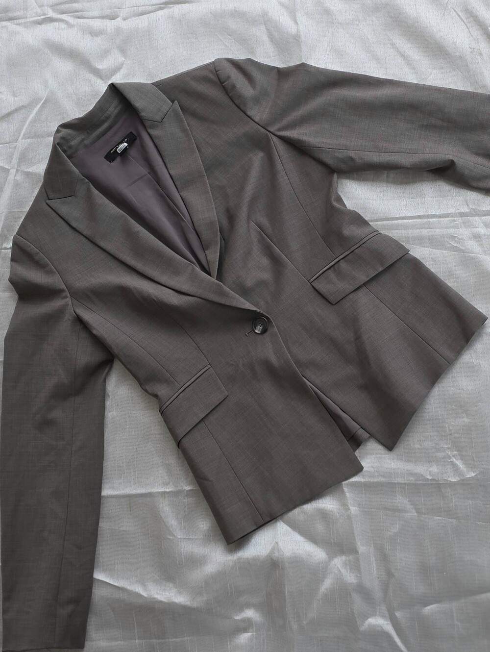 Tailored Single-Button Women's Blazer - Gray